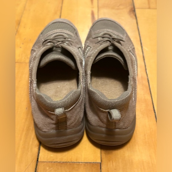 EARTH ORIGINS BY EARTH CARLY WOMENS CASUAL SLIP-ON SNEAKERS - SIZE 8M - Picture 2 of 6